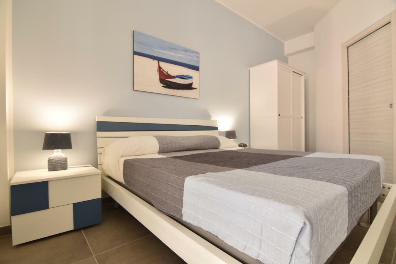 The Three Diamonds Of Marina Di Ragusa Exterior foto