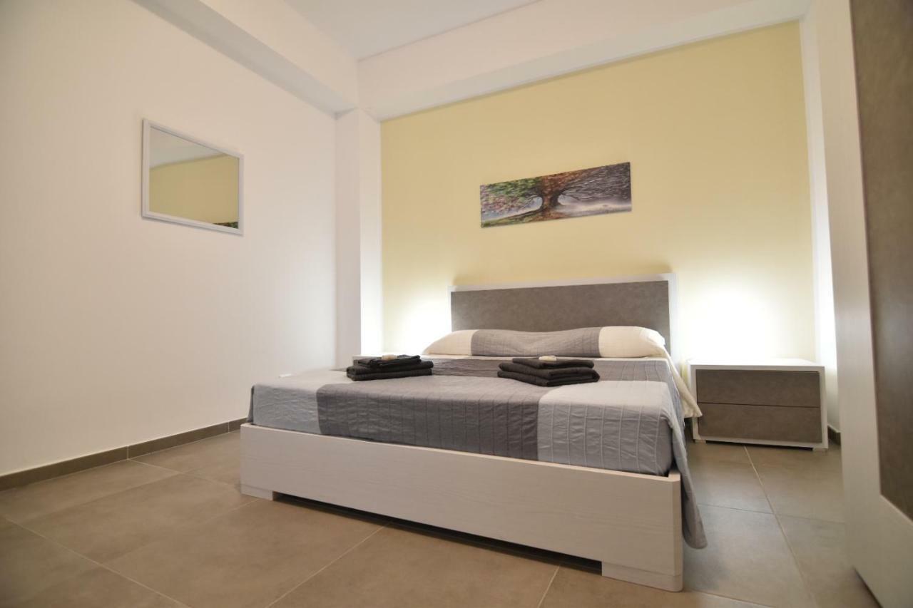 The Three Diamonds Of Marina Di Ragusa Exterior foto